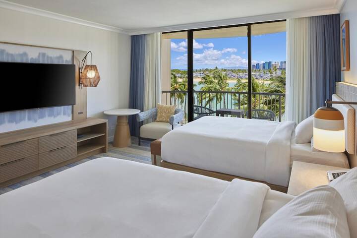 Hilton Hawaiian Village Waikiki Beach Resort