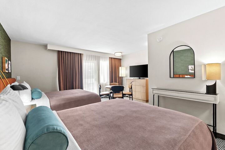 Room 10 of 26