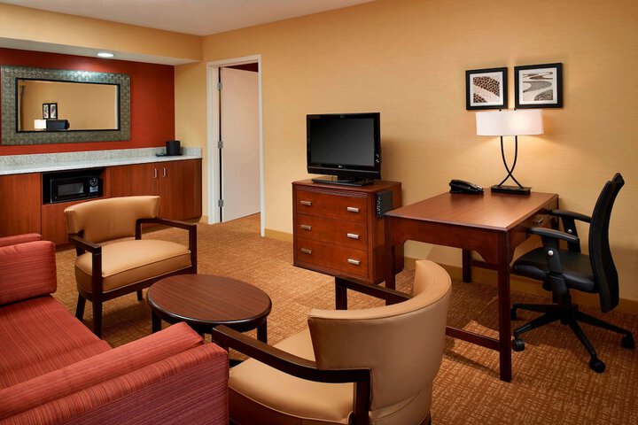 Room 28 of 48