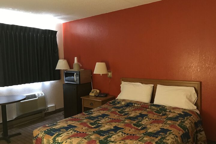 Room 7 of 20