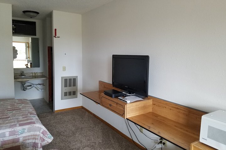 Room 18 of 33