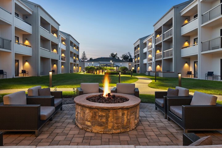 Courtyard Chicago Waukegan Gurnee
