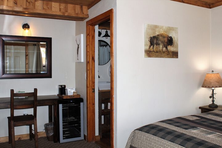 Room 27 of 42