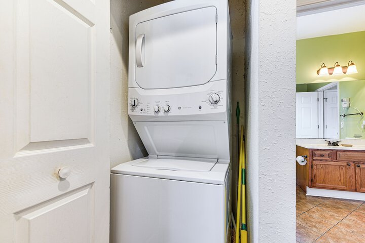 Golfers Oasis 1 Mi to Ocean: River Creek II Condo