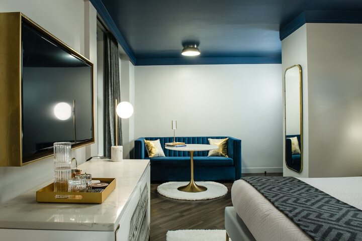 Room 3 of 18