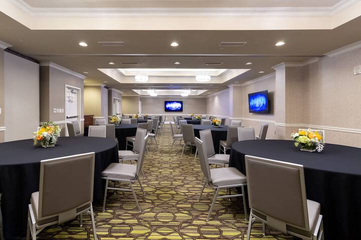 Holiday Inn Express Savannah - Historic District by IHG