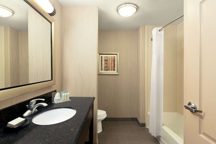 Room 13 of 34