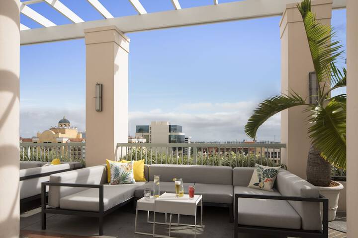 Hotel Colonnade Coral Gables Autograph Collection