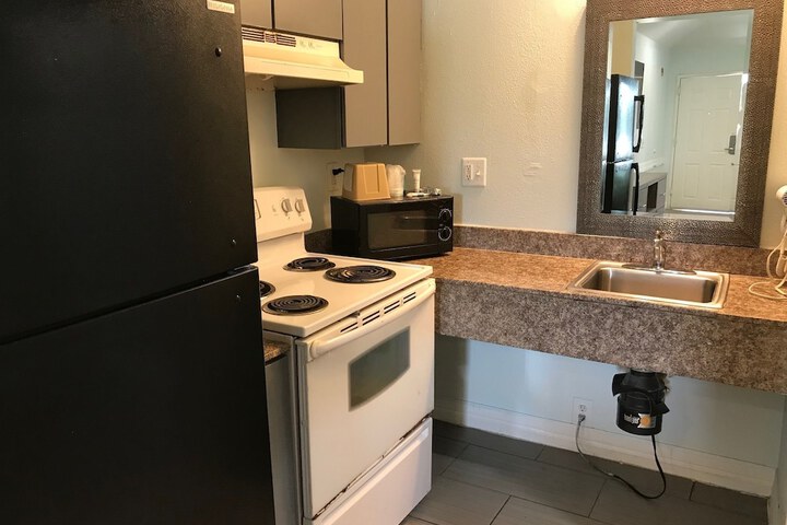 Room 10 of 26