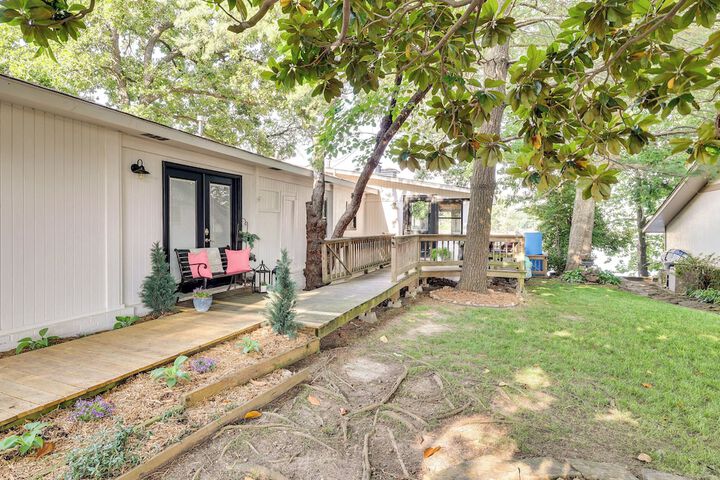 Waterfront Home w / Dock in South Grand Lake!