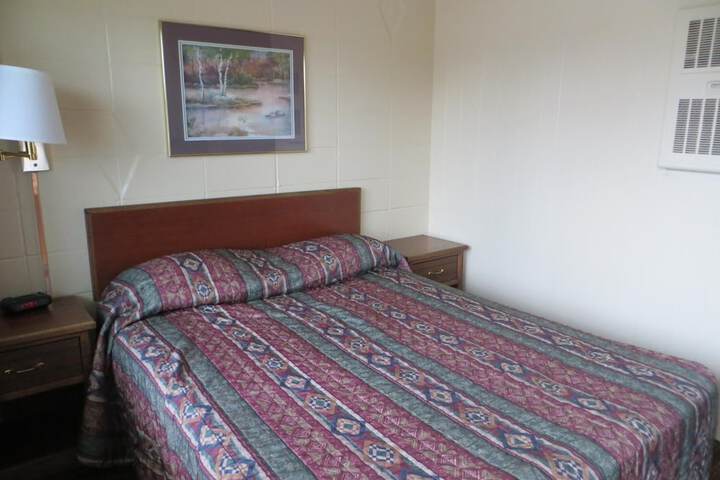 Room 3 of 10