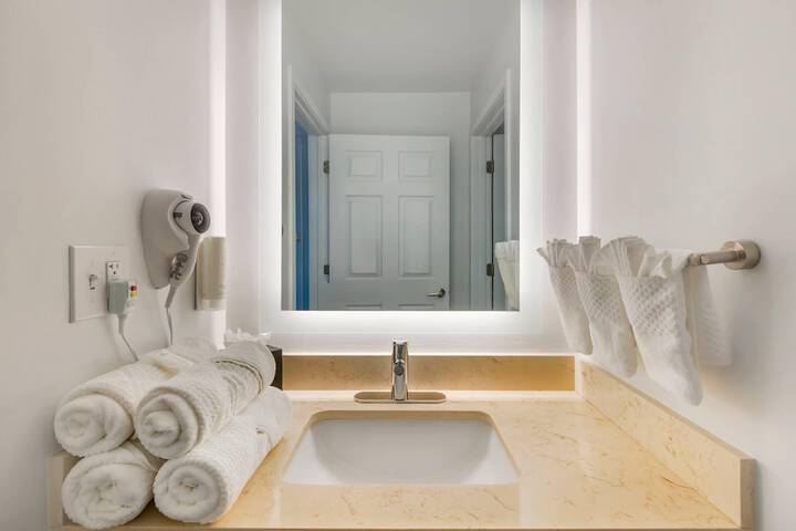 MainStay Suites Sterling near Dulles Town Center
