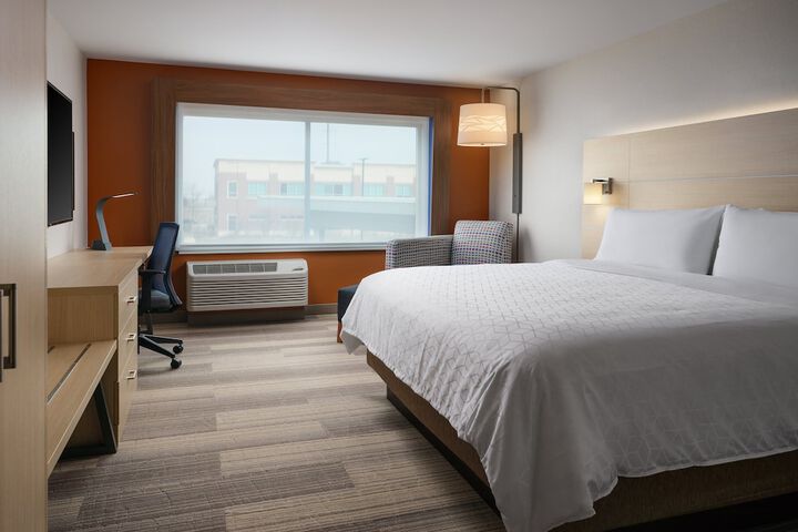 Room 26 of 39
