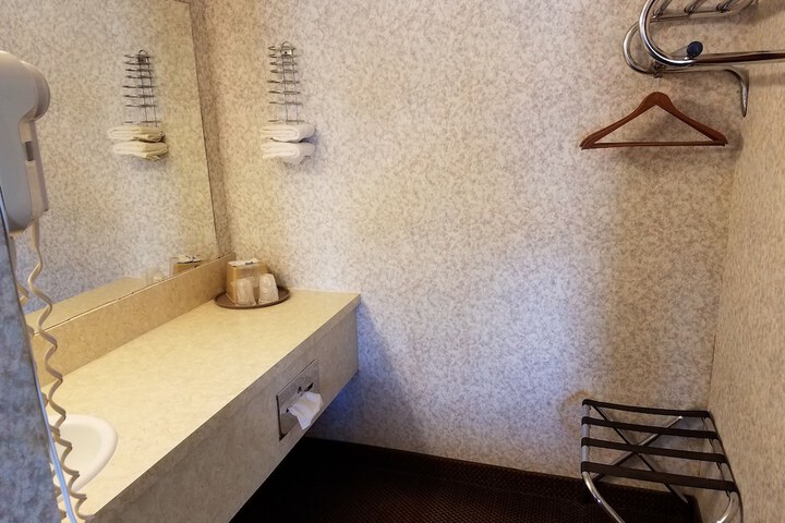 Room 35 of 51