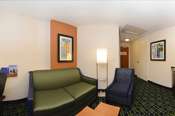 Room 25 of 62