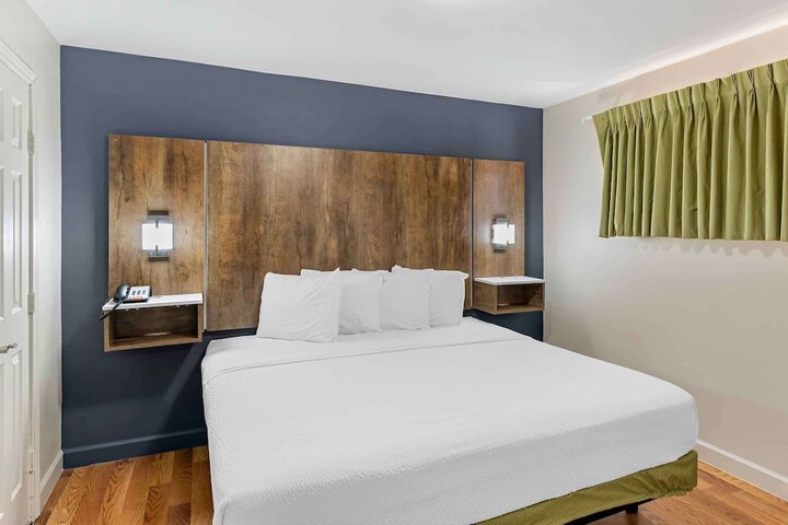 Room 21 of 27