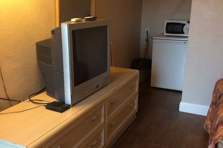 Room 27 of 72