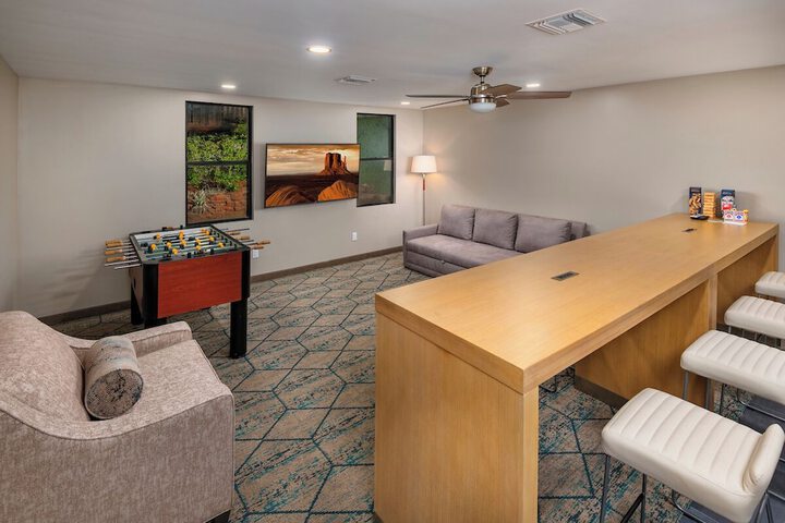 Room 30 of 80