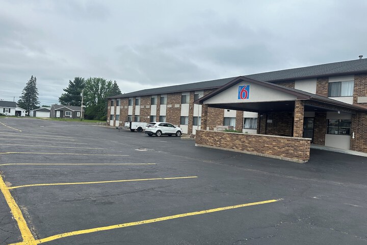 Hotel 5 of 42