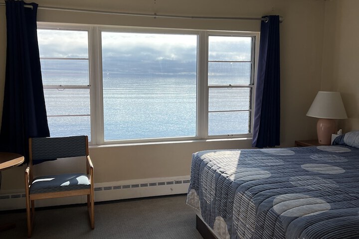 Room 28 of 70