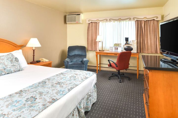 Room 10 of 19