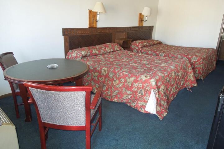 Room 8 of 23