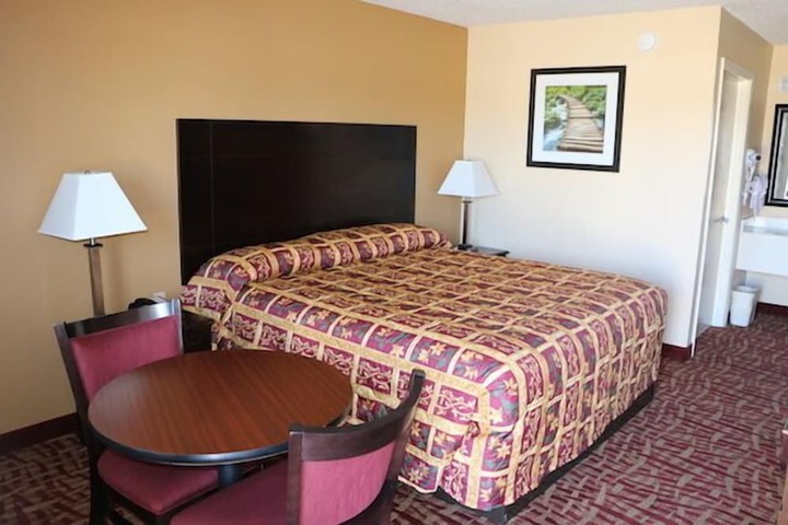 Room 7 of 7