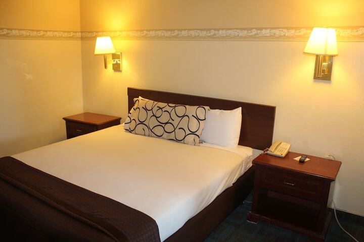 Room 31 of 65
