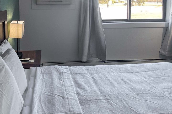 Room 27 of 27