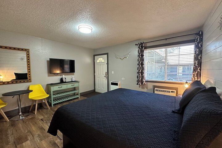 Room 16 of 39
