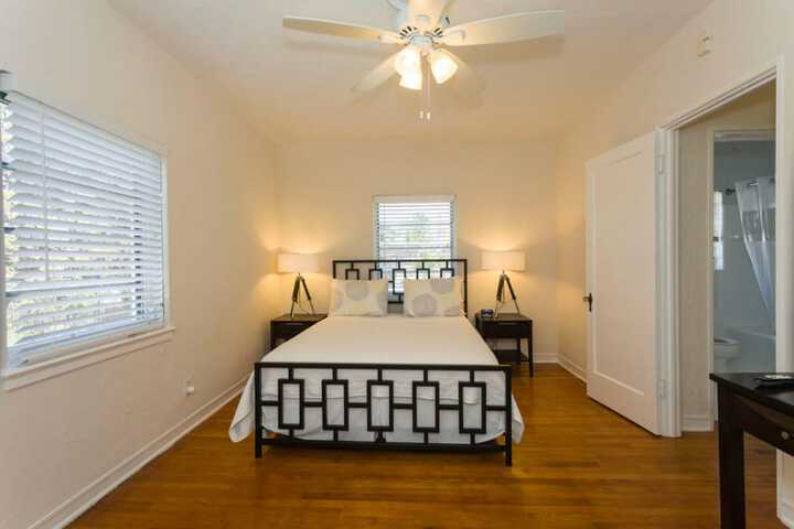 Room 104 of 141