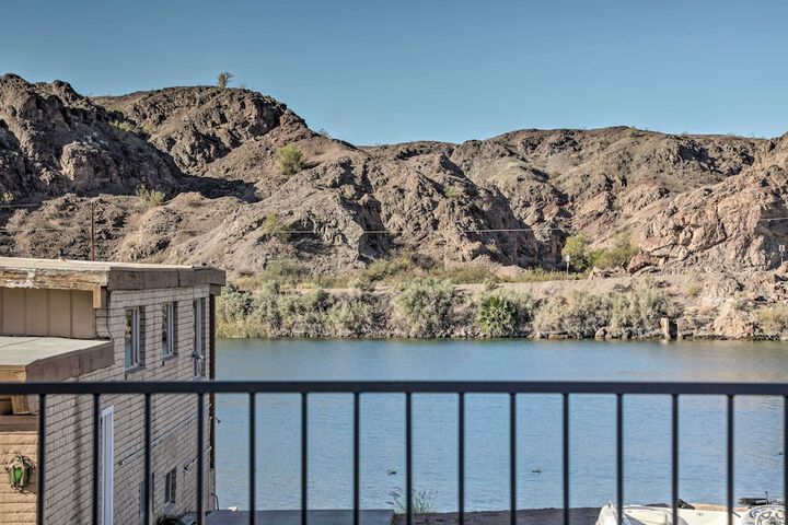 Parker Home on the Colorado River w / Views!