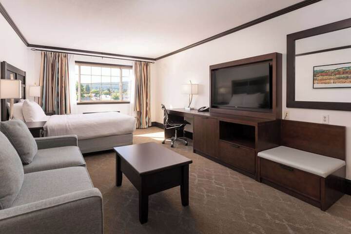 Prestige Rocky Mountain Resort Cranbrook WorldHotels Crafted