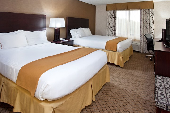 Holiday Inn Express Grove City by IHG