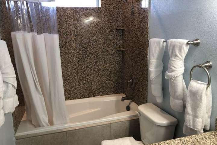 Beachgate CondoSuites and Oceanfront Resort