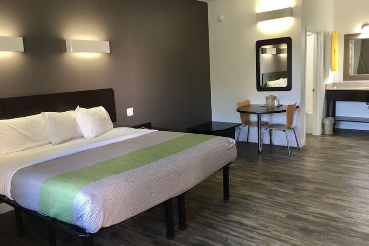 Room 16 of 24