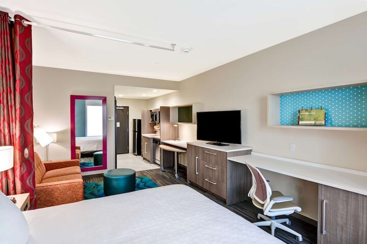 Room 35 of 47