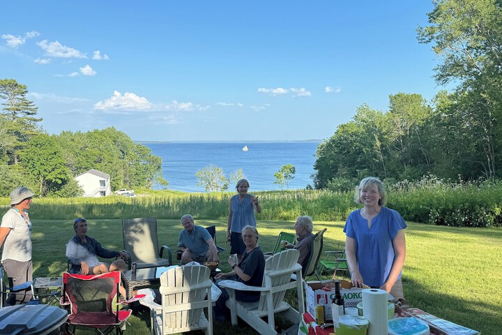 High Tide Inn