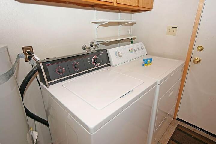 Laundry 18 of 21