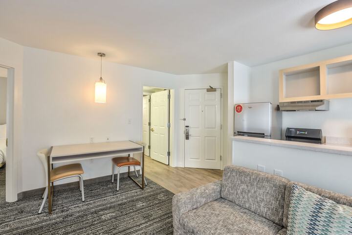 Room 47 of 62