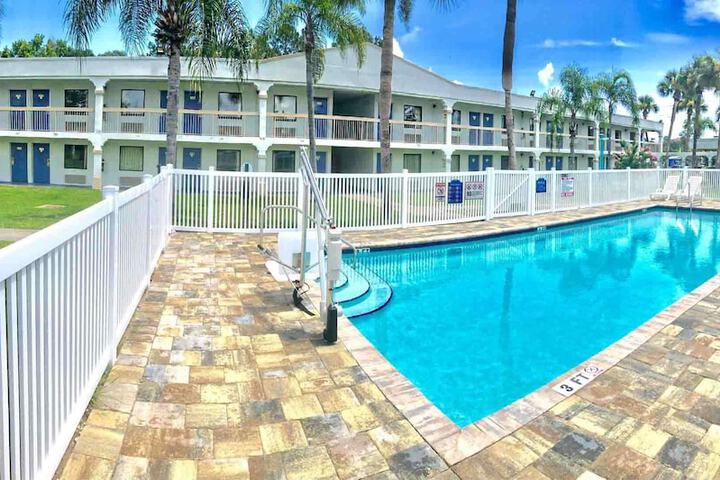 Motel 6 Starke FL