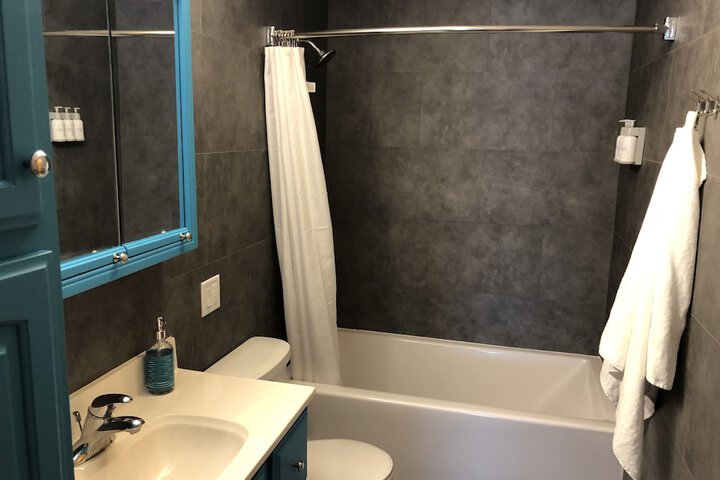Room 27 of 118