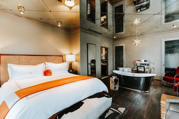 Room 18 of 63
