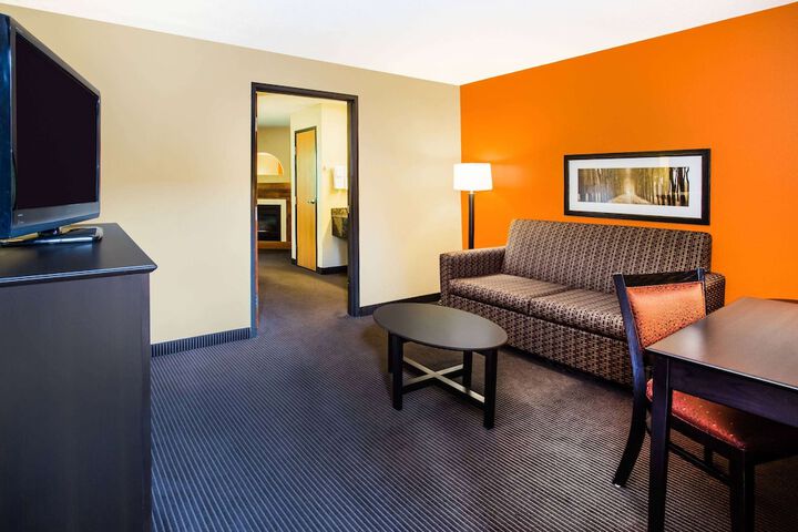 Room 29 of 35