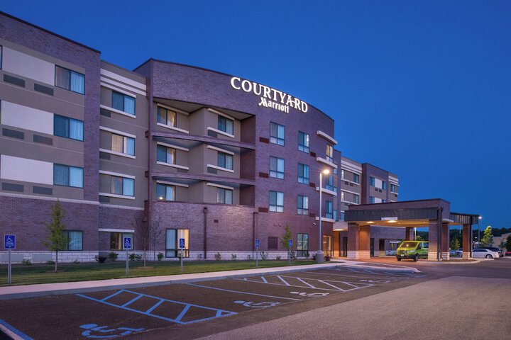 Courtyard by Marriott St. Louis Chesterfield