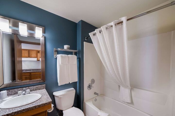 Room 48 of 59