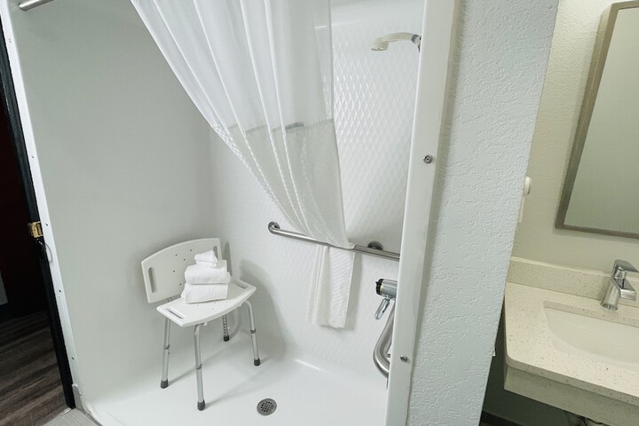 Room 14 of 24