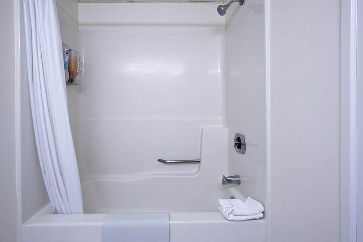 Biscayne Suites