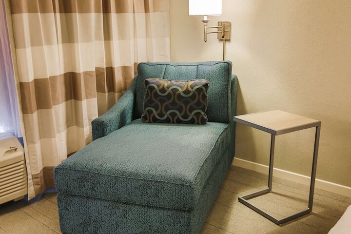 Room 25 of 64