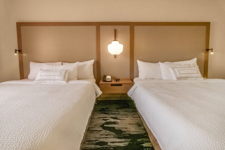 Room 27 of 44